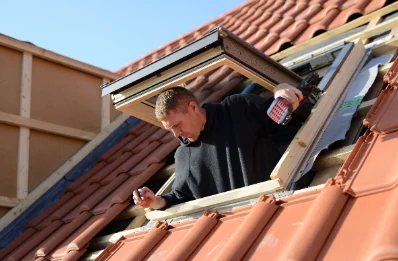Pose de fenêtres de toit Velux à Sigloy